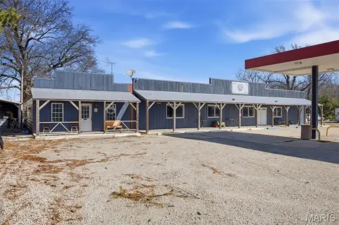 Turnkey Restaurant and Bar Opportunity