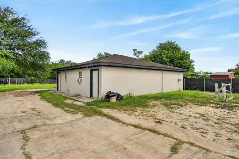 Leased Triplex on Large Lot