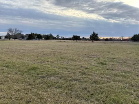 Land Available in Terrell, TX