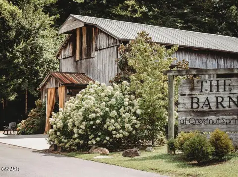 Sevierville Land & Wedding Venue