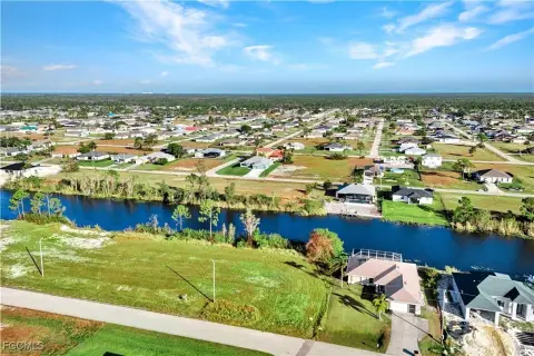 Waterfront Lot in Cape Coral