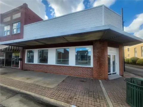 Versatile Office Building in Franklin