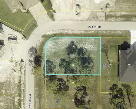 Oversized Corner Lot in Cape Coral