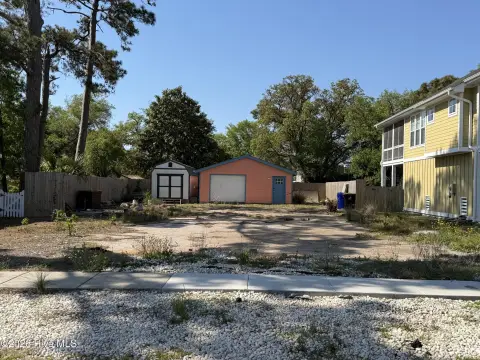 Cleared Lot in Carolina Beach
