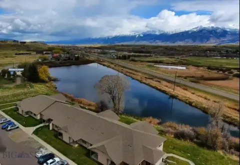 Paradise Valley Apartment Complex Investment