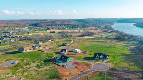 Residential Lot in Golf Community