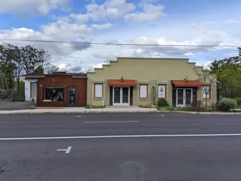 Turnkey Retail/Creative Space in Phoenix