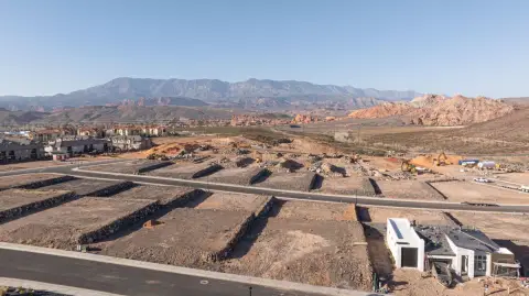 Land in Hurricane, Utah