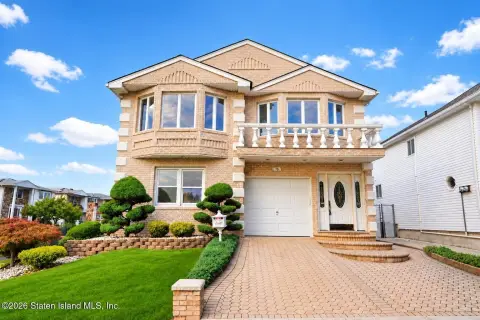 Detached Two-Family Duplex