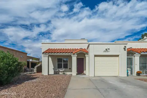 Remodeled Home Near Mesa, I-10