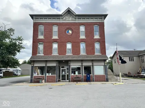 Three-Level Specialty Property