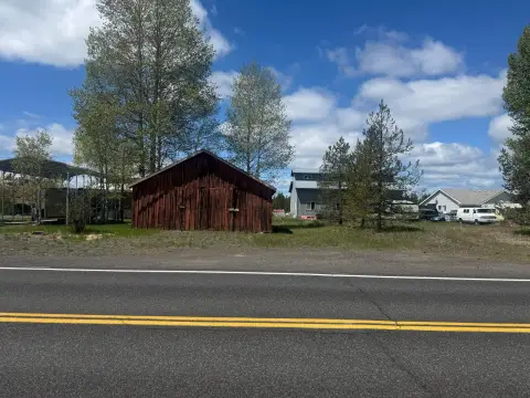 Versatile Lot in La Pine