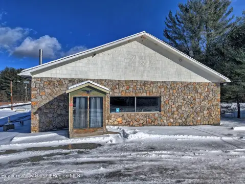 Corner Flex Space with Loading Dock