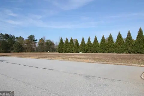 Loganville Commercial Property For Sale