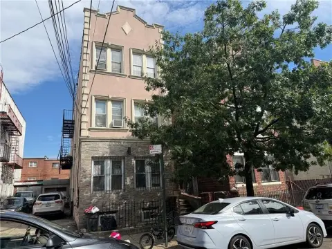 Six-Unit Brick Apartment Building