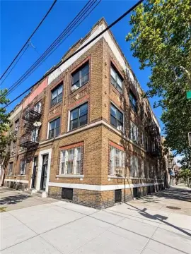 6-Unit Brick Apartment Building