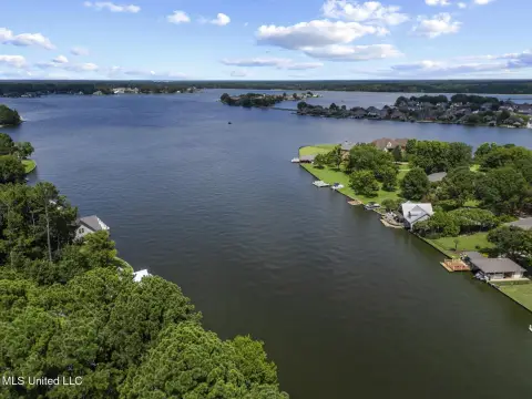 Waterfront Lot on Lake Caroline