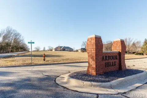 Residential Corner Lot in Lebanon