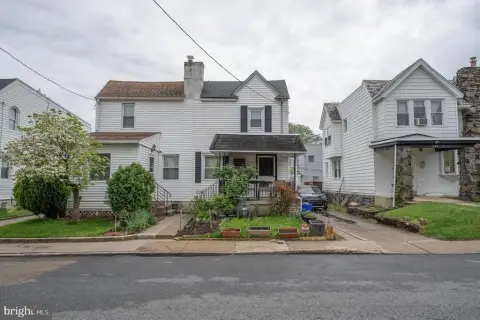 Twin Home with Finished Lower Level