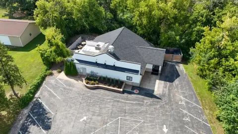 Renovated Restaurant with Patio