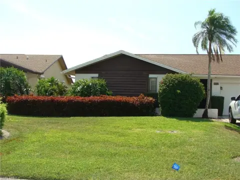 Lake-View Specialty Property