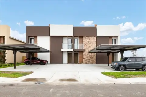 Quadplex with Open-Concept Layout