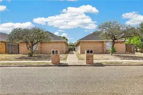 Brick 4-Unit Quadplex