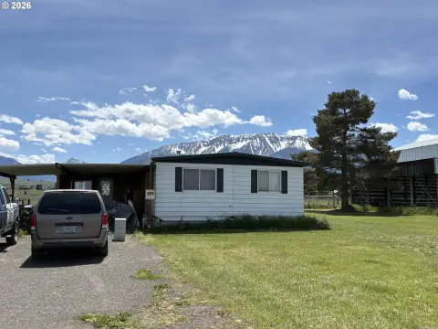 Mixed-Use Property with Barn/Shop