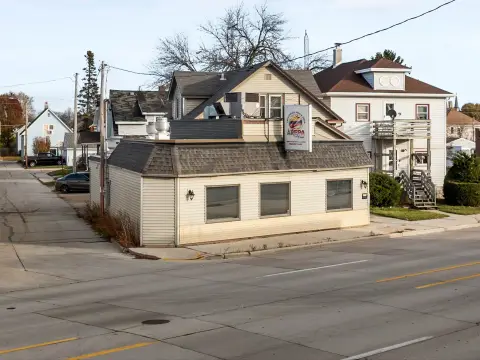 Mixed-Use Property in High-Traffic Corridor