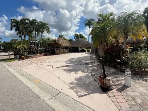 Luxury Motorcoach Lot with Tikis