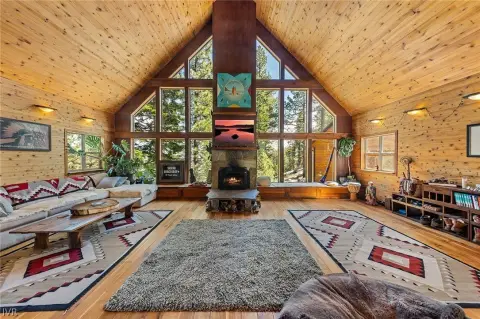 Secluded Mountain Lodge on 40 Acres