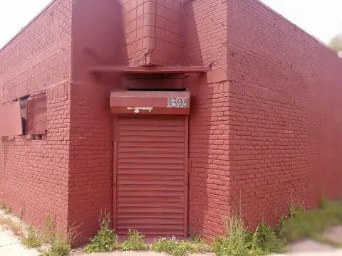 Detroit Retail Property For Sale