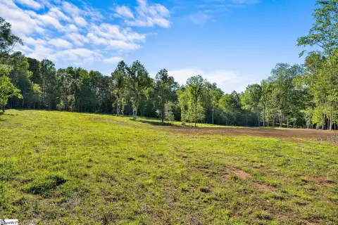 Agricultural Land with Pasture Grounds