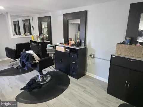 Salon or Barbershop Retail Space