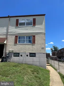End-of-Row Four-Unit Duplex