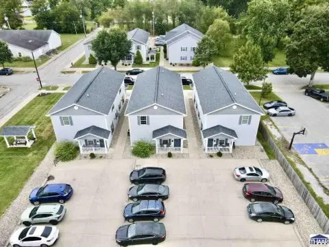 18-Unit Apartment Community