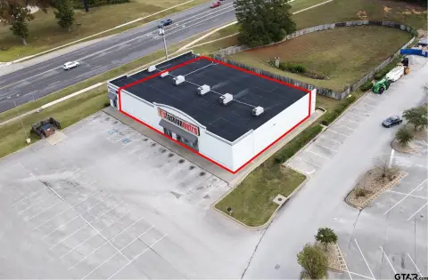 Walmart-Anchored Retail Space