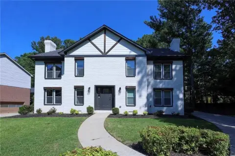 Renovated Duplex with Carports