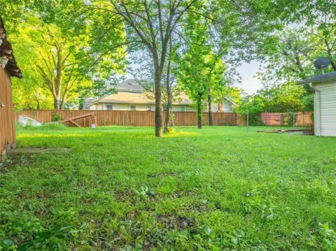 Land in Bishop Arts District