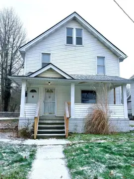 Renovated Duplex with Basement
