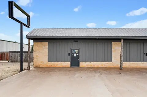 Flex Space with Enclosed Yard