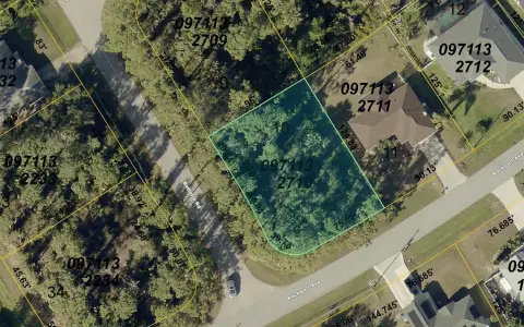 Residential Lot in North Port