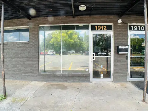 Office/Retail Storefront Building