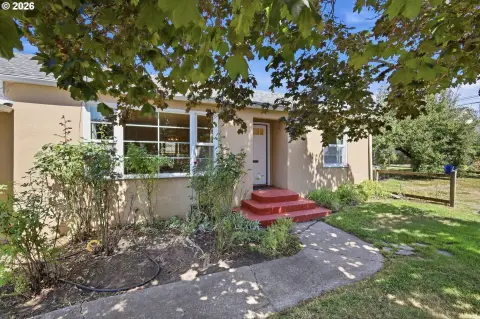Vintage Duplex with Private Backyard