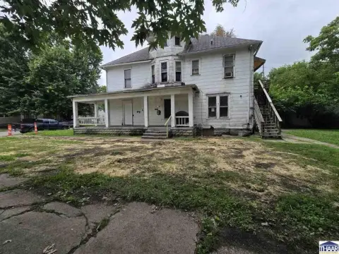 Two-Story Triplex