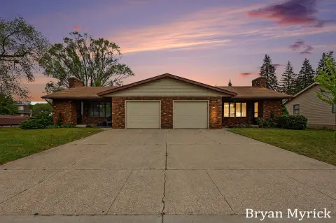 Holland Duplex in Desirable Neighborhood