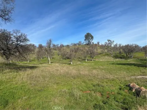 Land in Whispering Oaks West