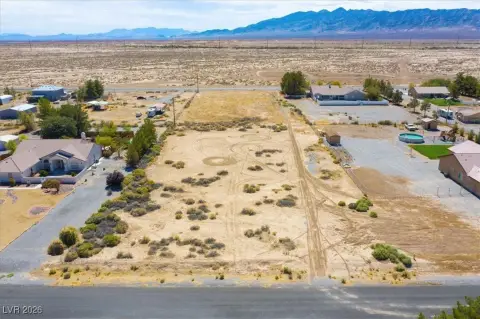 Pahrump Land with Mountain Views