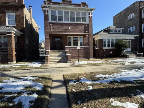 Chicago Multifamily Property For Sale