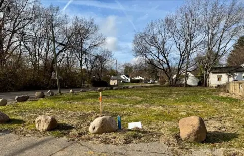 Residential Corner Lot in Dayton